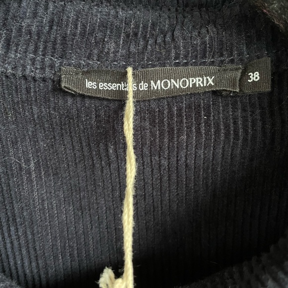 Dresse never worn. - Picture 3 of 6